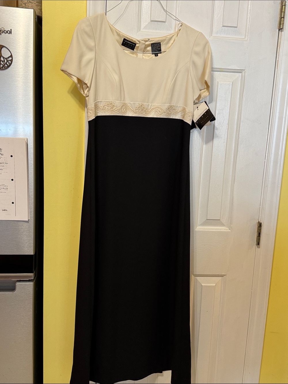 Ladies new Liz Claiborne long formal dress